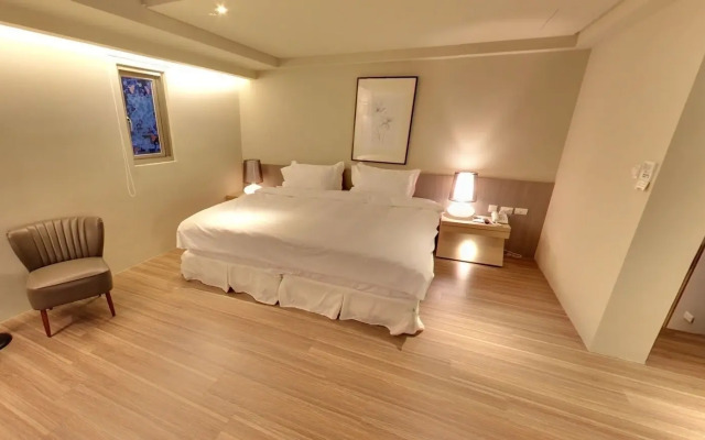 No. 9 Hotel