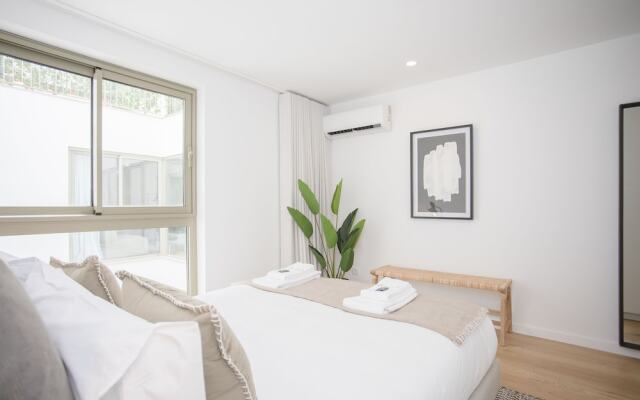 NAX Apartment E by Liiiving