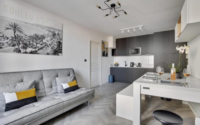 Design Apartment rue d'Antibes A/C by Olidesi