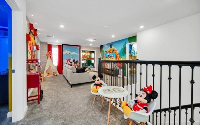 2900penolpe 9 Bedroom Home