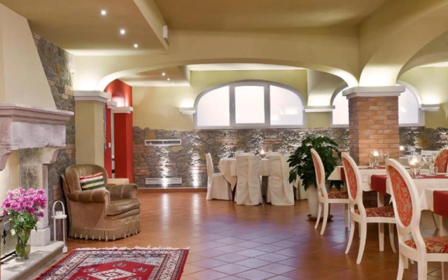 Hotel Casolare Le Terre Rosse