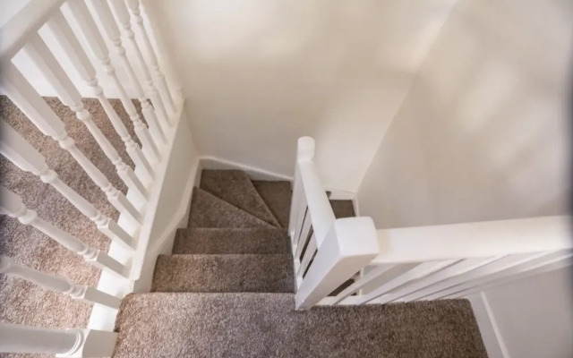 2-bed Apartment, Sleeps 6, 8-min Walk to Centre