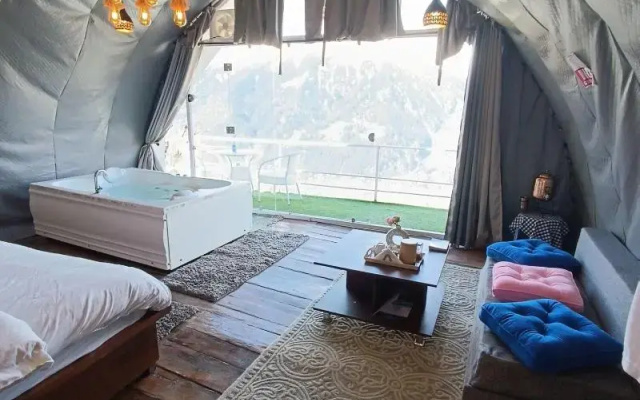 Nirvana Hamta Retreat