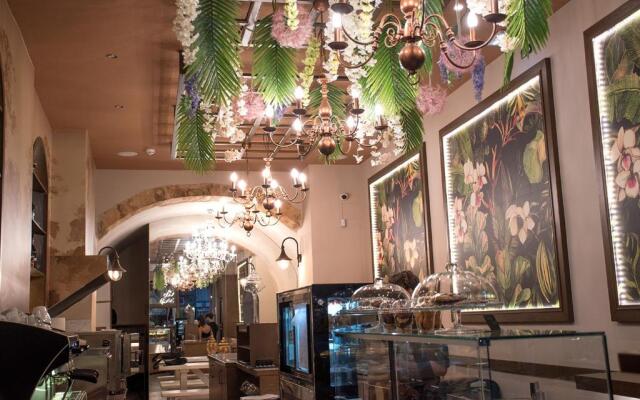 Odos Oneiron Boutique Hotel