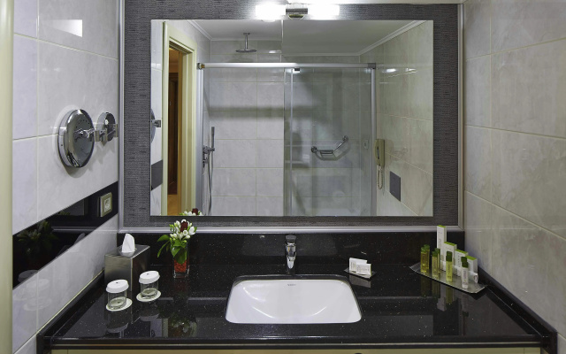 DoubleTree by Hilton Sterling - Dulles Airport