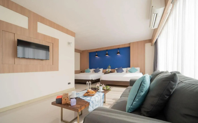 The Sixteenth Naiyang Beach Hotel