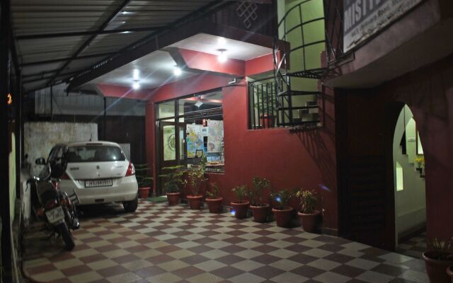 Hotel Misty Woods