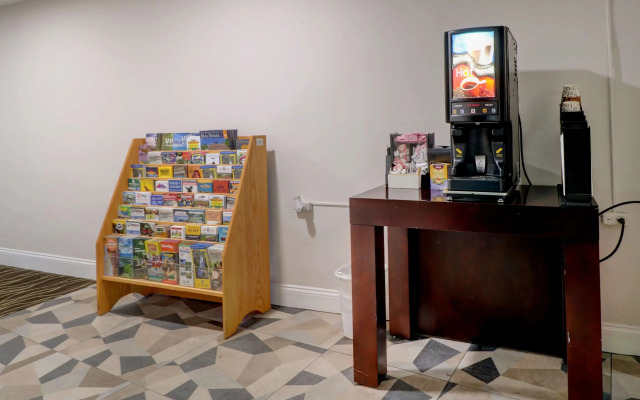 Yankee Clipper Inn, SureStay Collection by Best Western