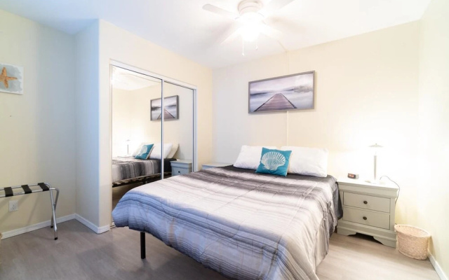 Waters Edge 208