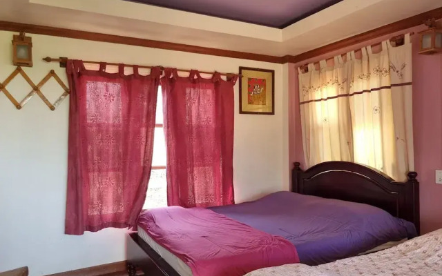 Sawasdee Sichang Resort