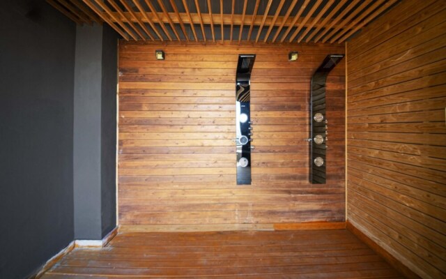 Secluded Villa With Garden in Milas