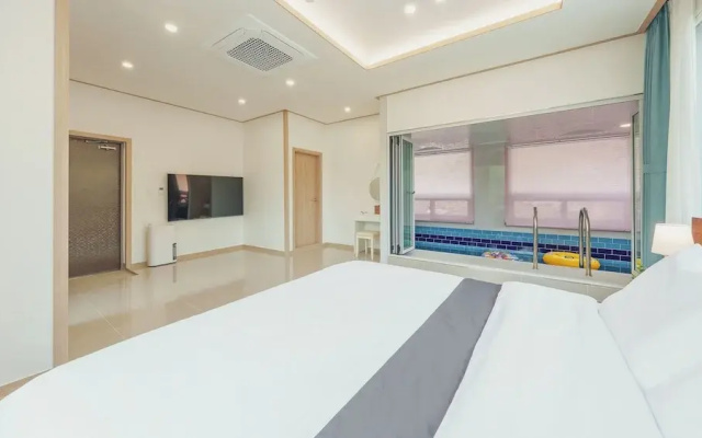 Gapyeong Reflex Pool Villa Pension