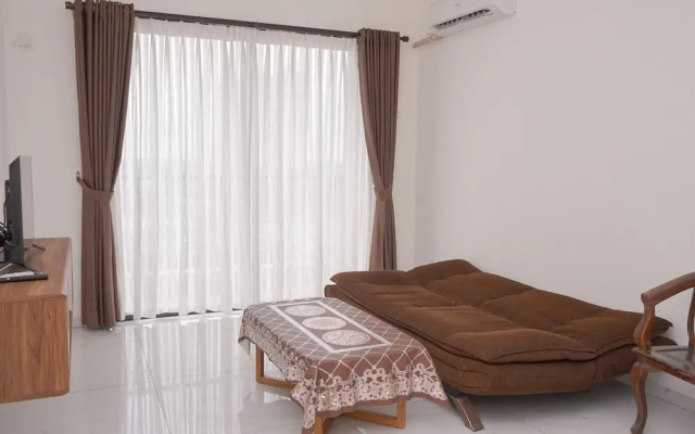 Spacious and Simple 3BR Sky House BSD Apartment