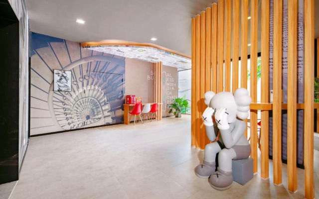 Ibis Ningbo Tianyi Square