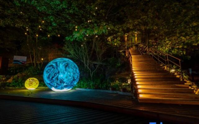 Rezen Retreat tianqiao xianju  Xianju (Jishou Aizhai Bridge Branch)