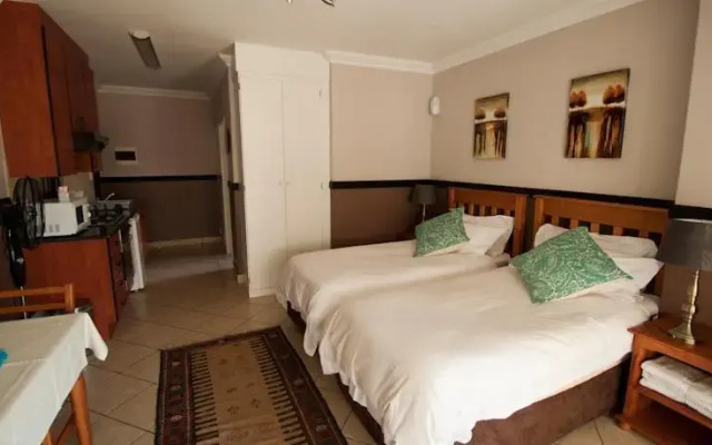 Oakelands Studio Apartments
