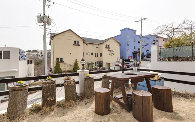 Gyeongju 20th Street Spa Pension