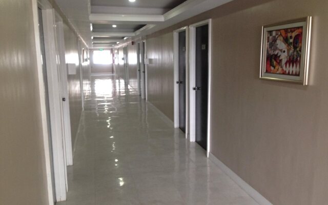 Ridgecrest Gardens Hotel