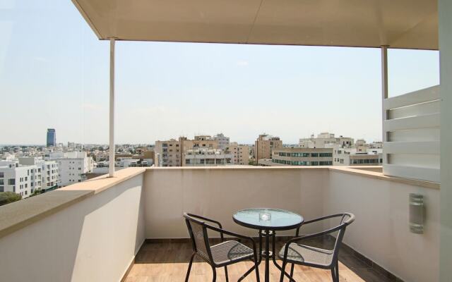 Phaedrus Living Luxury Suite Nicosia 509