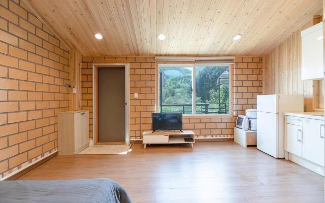 Gapyeong Hobak Pension