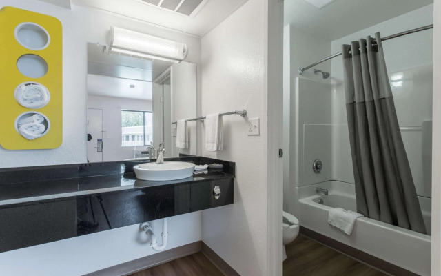 Motel 6 Goodlettsville, TN - Nashville