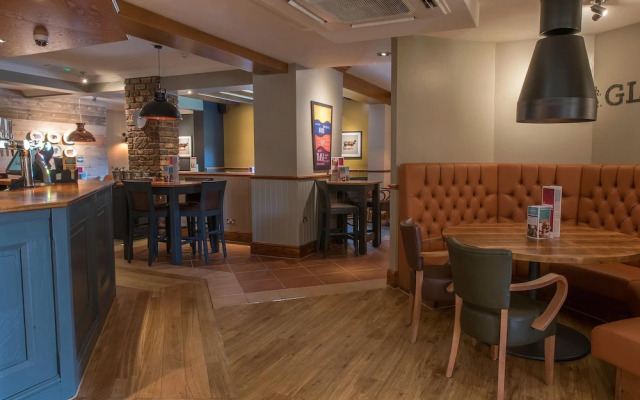 Premier Inn Walsall - M6 J10