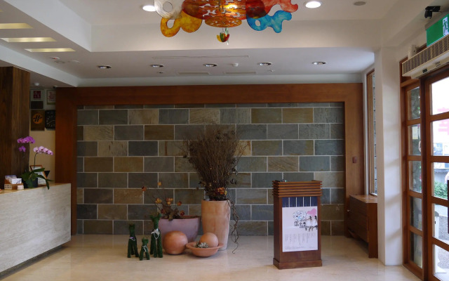 Hua Ge Hot Spring Hotel