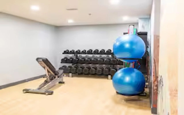 DoubleTree by Hilton Austin, MN