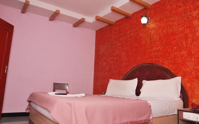 Hotel Temple City