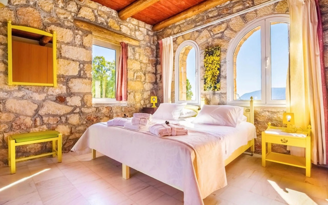 Kastro Estate