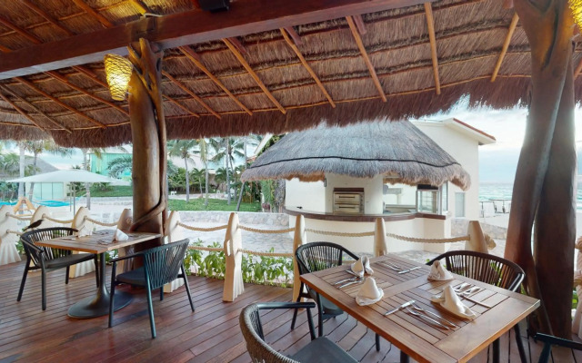 Royal Select at Grand Park Royal Cancun-All Inclusive-Adults Only