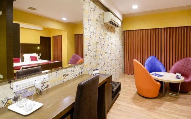 OYO Premium Panjim Mandovi River