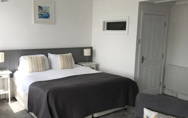 Seabreeze Restaurant with Rooms