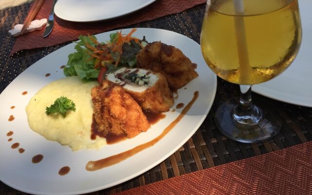 Bali Taman Sari Villa & Restaurant