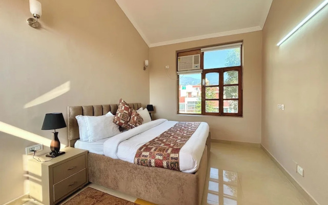 Luxury 4 Bedroom's Independent villa