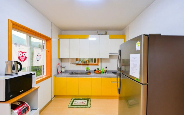 Gurye Seomjingang Pension