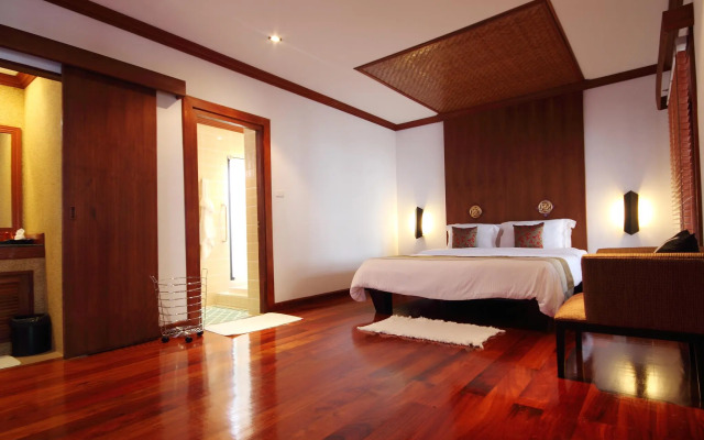 Pao Jin Poon Beach Front Villa