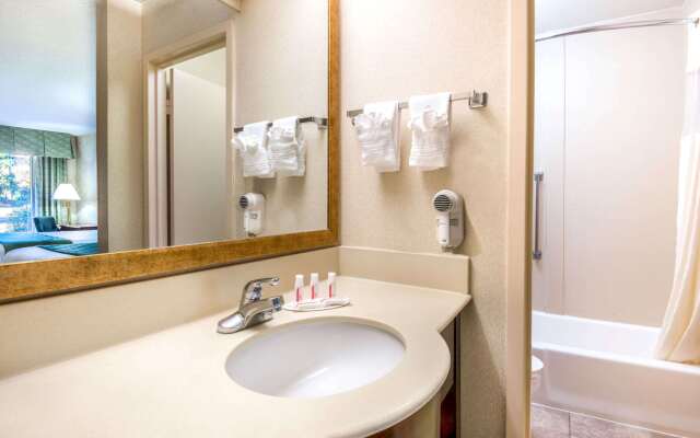 Days Inn & Suites by Wyndham Albuquerque North