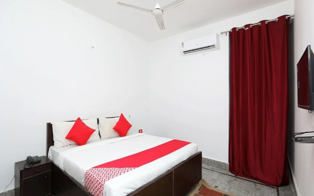Hotel Indians by OYO Rooms