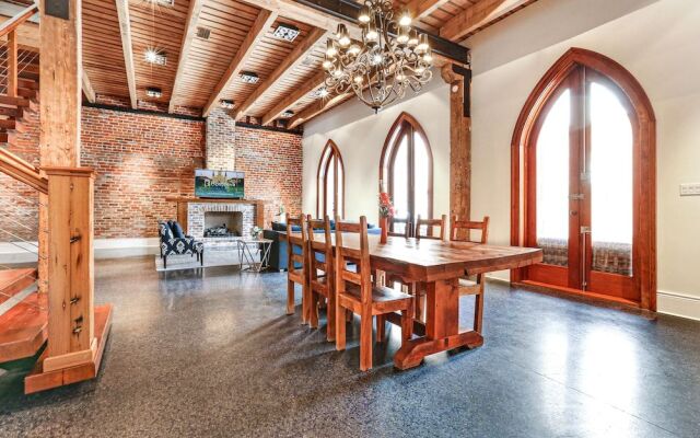 Stunning 5 BR Urban Oasis Downtown NOLA