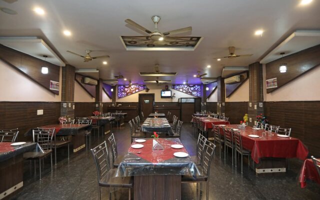 Hotel Emerald by OYO Rooms