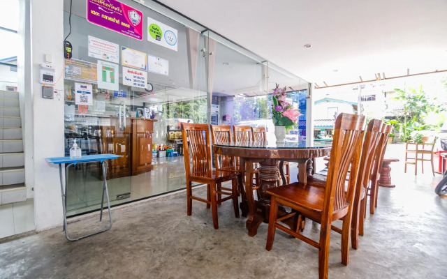 The Glasshouse Place (SHA Extra Plus)