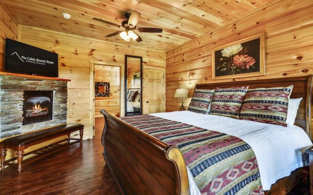 Foxwood Mansion Fourteen Bedroom Cabin