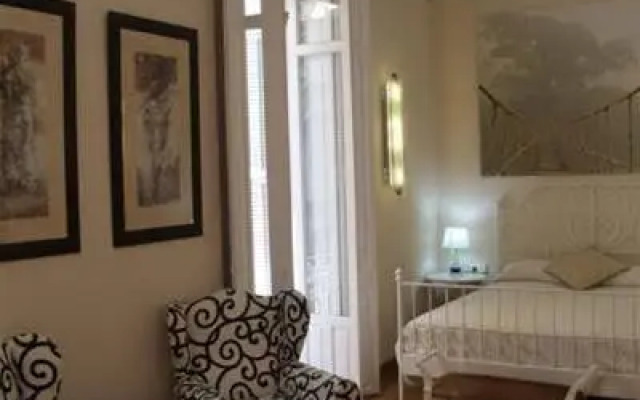 Echegaray Suites