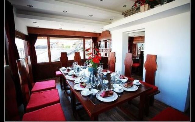 Lijiang Courier Inn