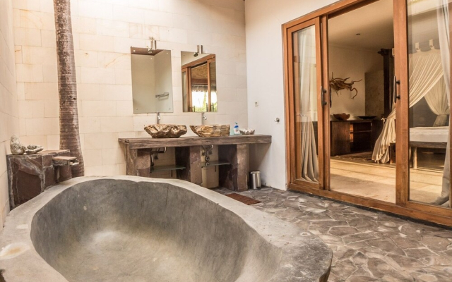 5 Bedroom Warm Intimate Family Villa