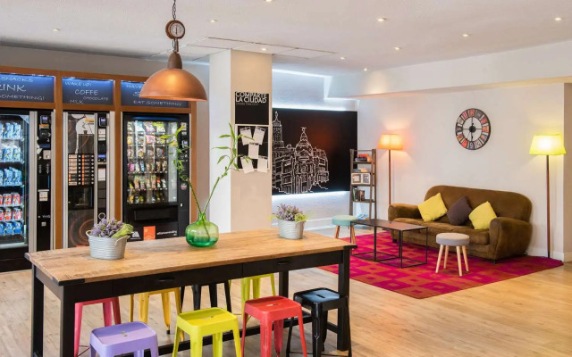 Hotel Madrid Gran Via 25, Affiliated by Meliá