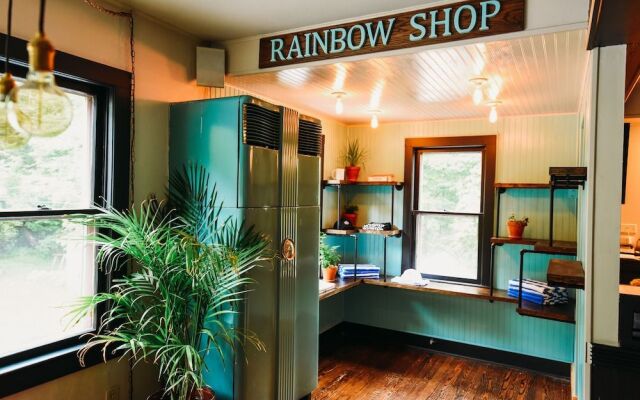 Rainbow Mountain Resort