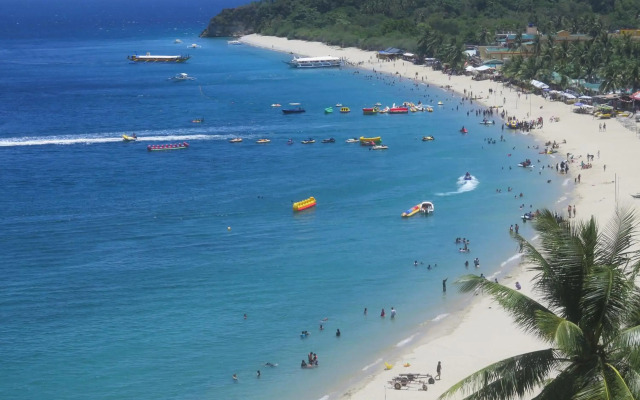BADLADZ Beach and Dive Resort