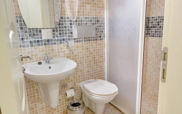 The PINEHILL Hotel & Suites
